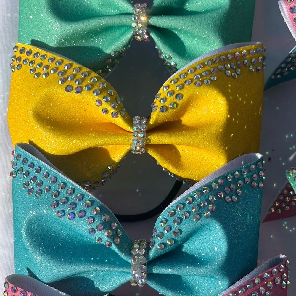 Easter-inspired Rhinestone Bows - Picture 4 of 4